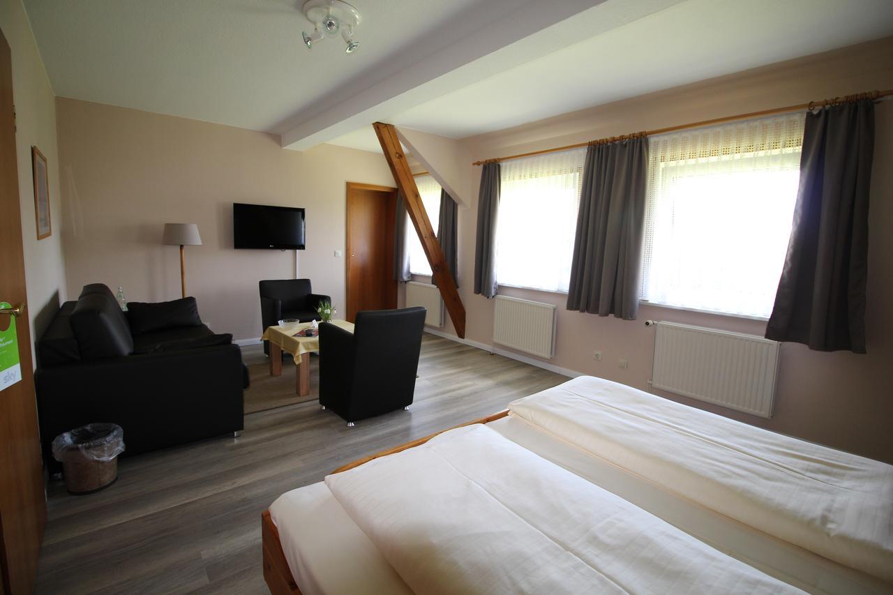 Utersum Hotel Garni Zur Post מראה חיצוני תמונה